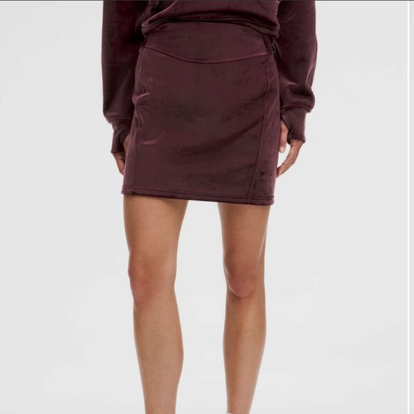 lululemon athletica Dresses & Skirts - NWT Lululemon Scuba High Rise Mini Skirt